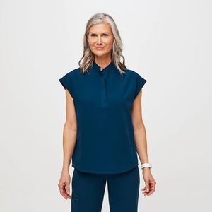 NWT! Small, FIGS Rafaela™ Oversized Scrub Top. Deep Reef
